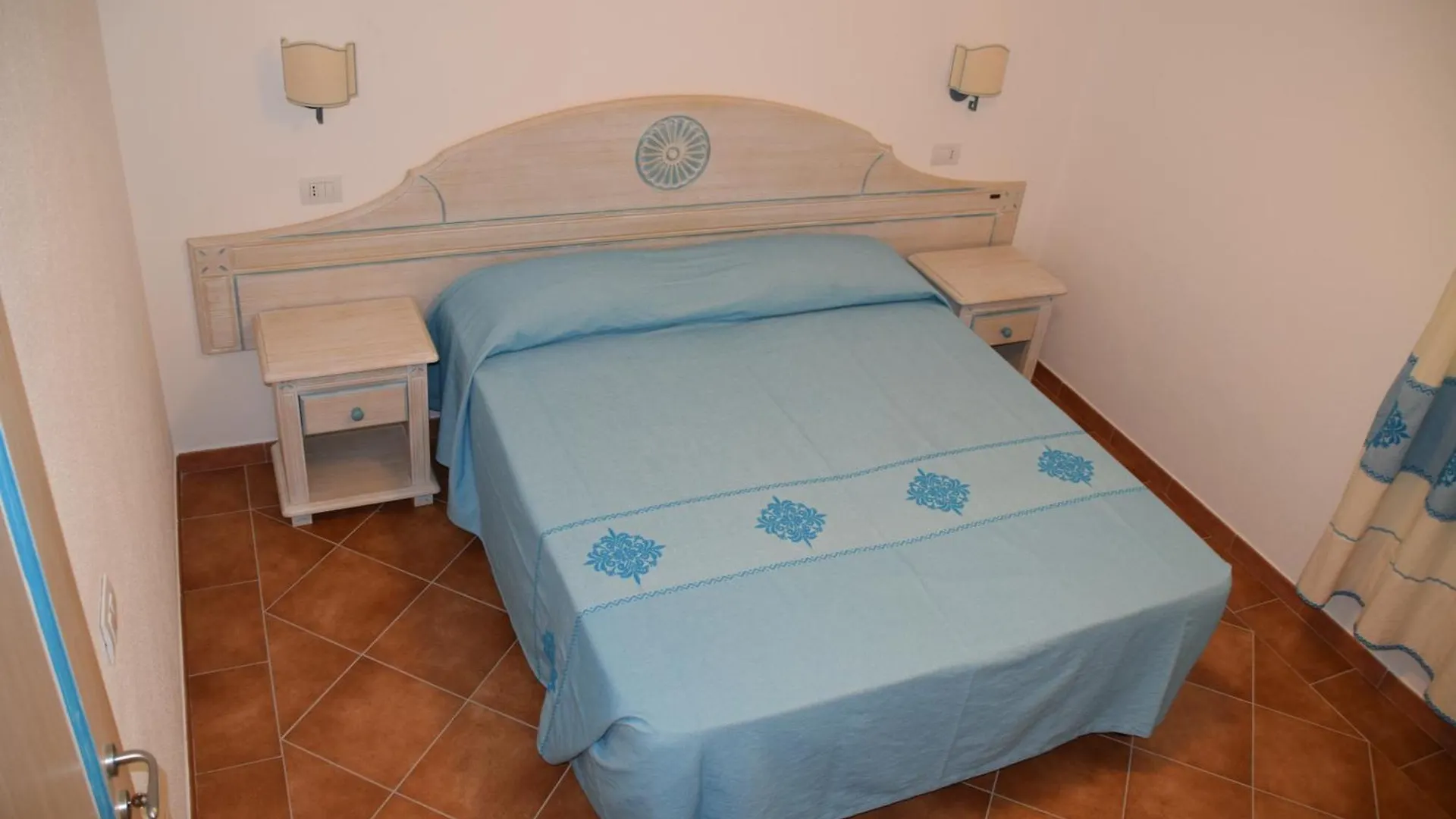 Residence Leonardo Da Vinci Orosei Apart Otel
